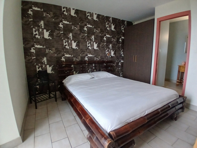Bedroom 3, Domaine de kerzuat, Finistère