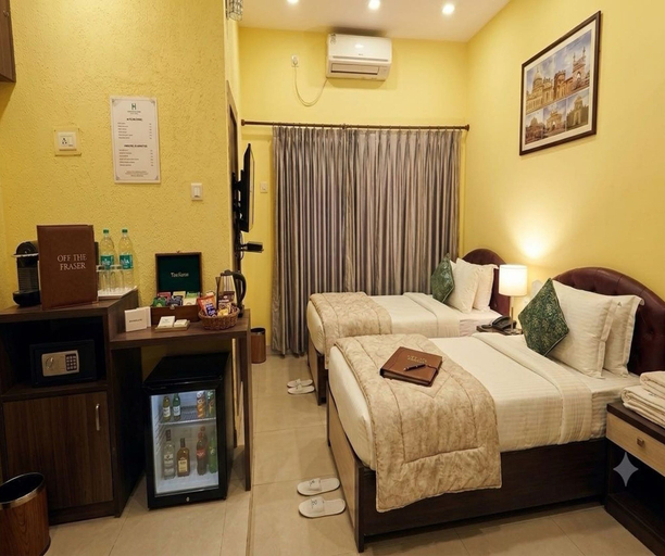 Others 4, Deluxe Room Jessore Road Kolkata Airport, North 24 Parganas
