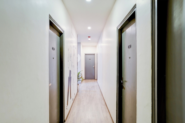 Others 4, Townhouse Ulsoor Near Halasuru Metro, Bangalore