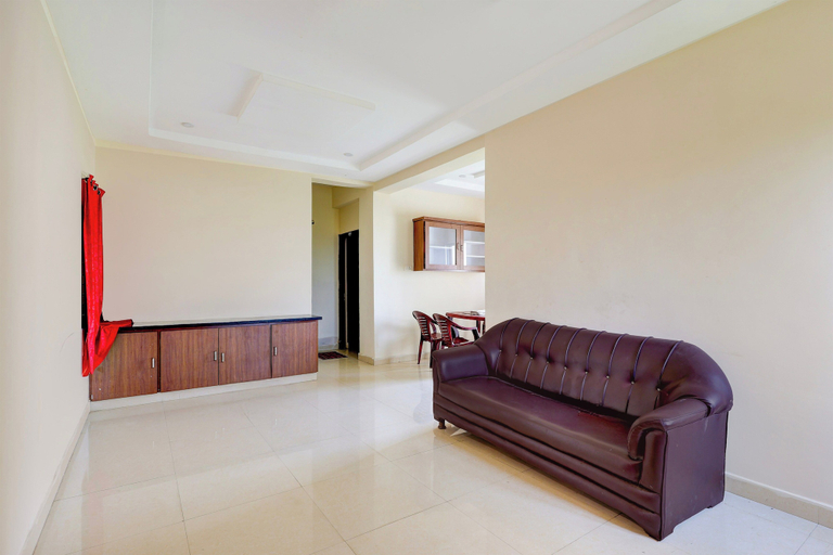 Others 3, Hotel O Enikepadu, Krishna