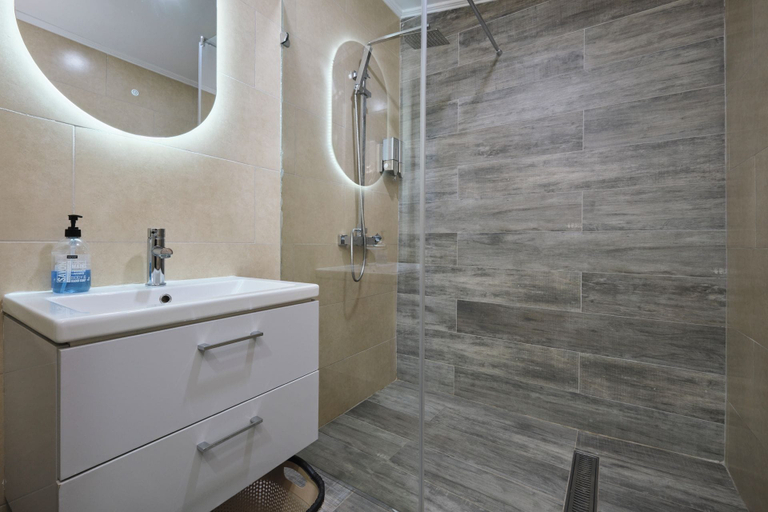 Bathroom 3, Eagle Stays Aruba