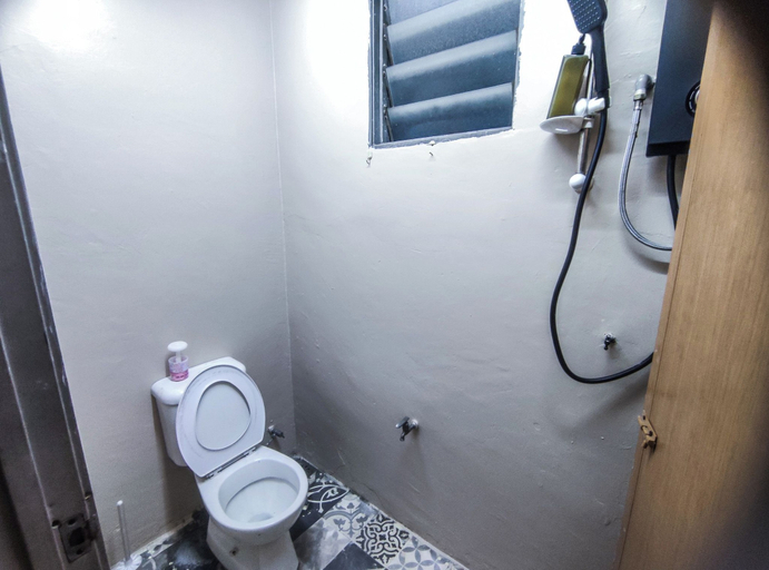 Others 2, Cozy 4-Bedroom House at Klang by HCK, Klang