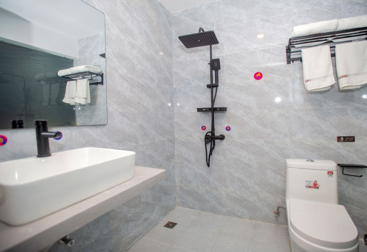 Bathroom 3, Junyi Select Hotel (Wanda Plaza, Huangshigang District), Huangshi
