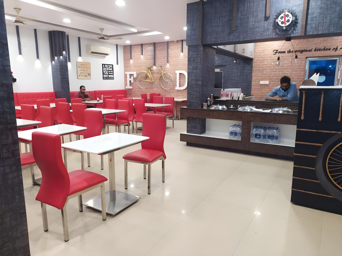 Food & Drinks, hotel parkwayinn , Kancheepuram