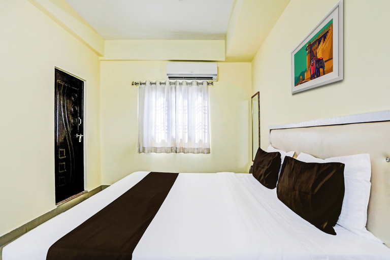 Others 2, Super Hotel O Hyderabad Gate IIT BHU, Varanasi