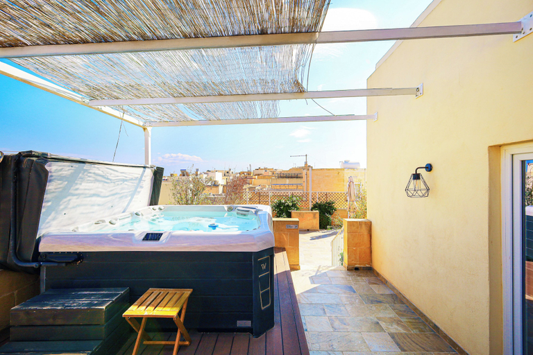 Others 5, Luxury 1BR Rooftop Jacuzzi & Gozo Views