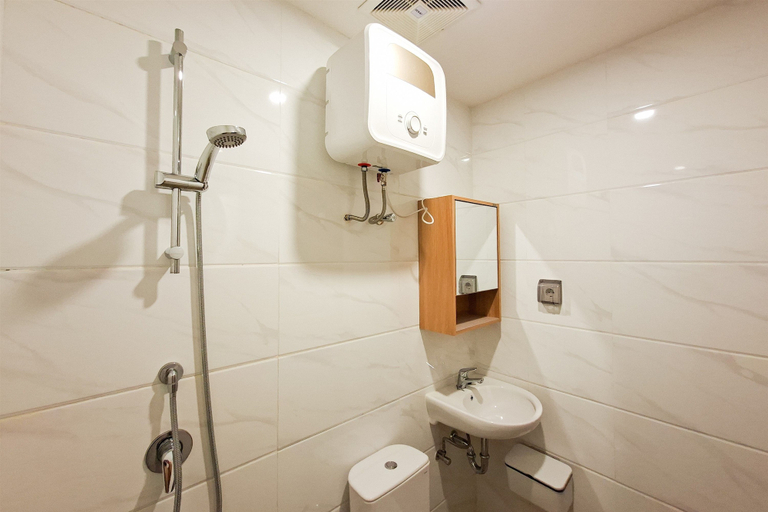 Others 5, Bright And Warm Studio Room At Apartment Sky House Bsd, Tangerang Selatan