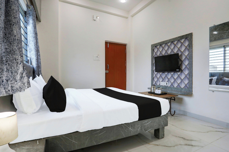 Others 4, Hotel O Grand Embassy, Indore
