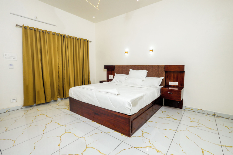 Others 5, Adam palace, Thiruvananthapuram