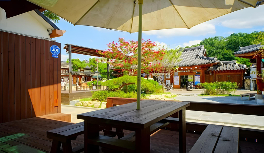 Others 3, Jeonju Cheongsachorong Taejoro Pension, Jeonju