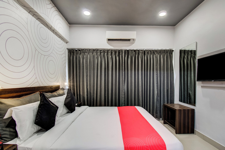 Others 5, Super Collection O Rajdhani Hotel, Pune