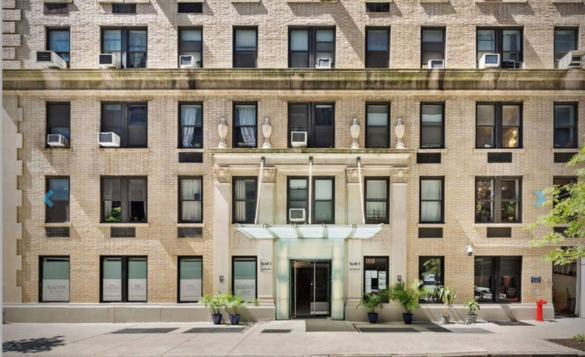 Others 4, 73-406 New 1BR 1bth UWS Doorman Gym, New York