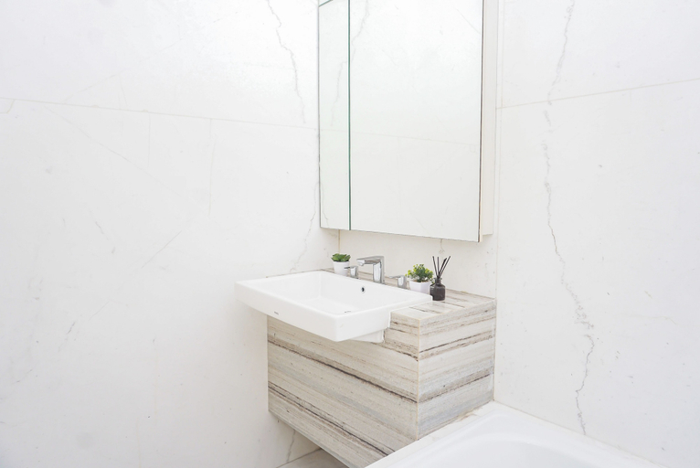 Others 2, Serene 1Br With Sky View At Apartment Izzara, Jakarta Selatan