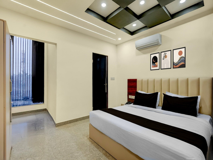 Others 3, Deluxehotel Celebration, Meerut