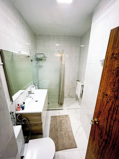 Others 2, Charming Tangier Apartment Central, Iconic, and Comfortable, Tanger-Assilah