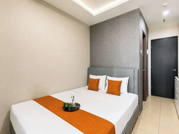Others 2, Warm Minimalist Studio At Apartment Belmont Residence Puri, Jakarta Barat