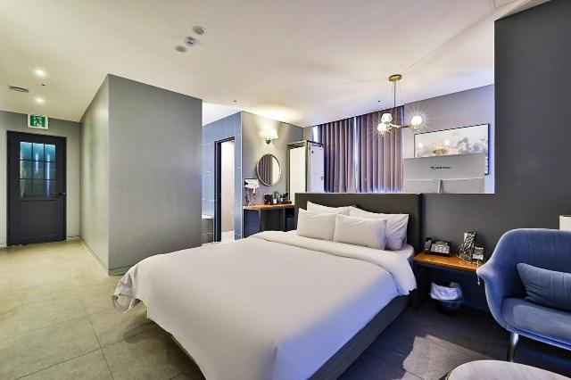 Bedroom 2, Gimpo Gray Hotel, Gimpo