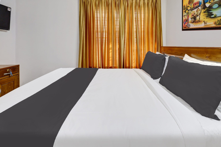 Others 4, Hotel O Anayara Near Lulu Mall, Thiruvananthapuram