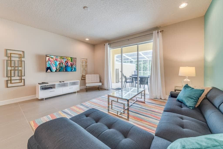 Others 2, Serenity 3BR Townhome w/ Private Pool, Lake