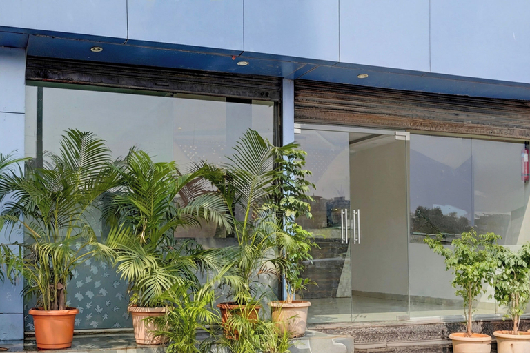 Others 4, Townhouse LBS Road BKC, Mumbai Suburban