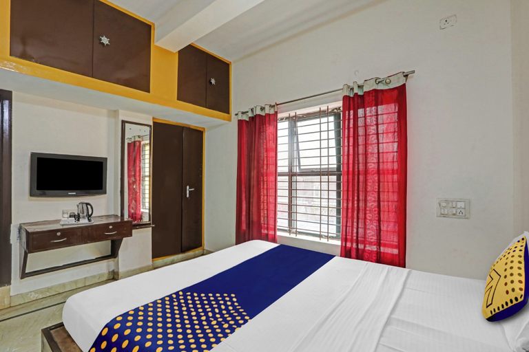 Bedroom 3, Hotel O Vishu Moni Residency, Mysore