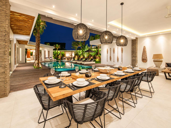 Food & Drinks 5, Luxury 6BR Canggu 400m to Finns Beach, Badung