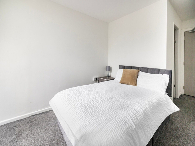 Others 2, Standard Quad Room, Salford