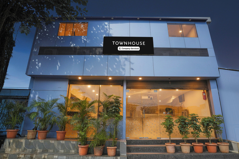 Others 3, Townhouse LBS Road BKC, Mumbai Suburban