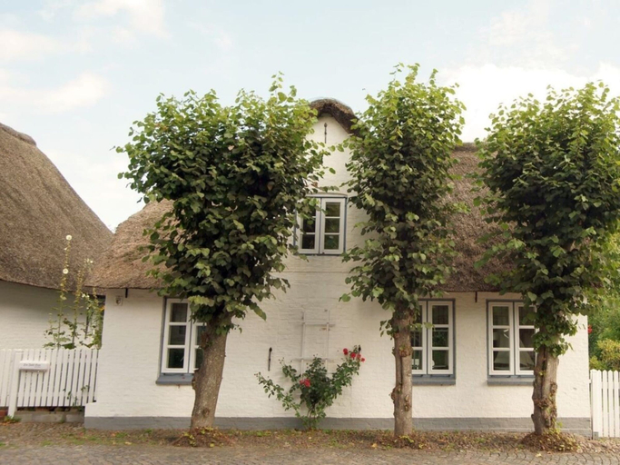 Others 1, Holiday Home in Wyk on Fohr With Terrace, Nordfriesland