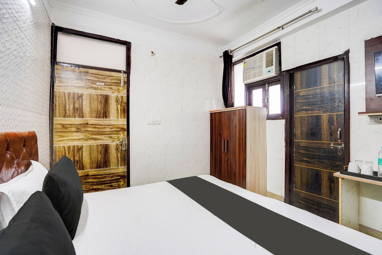 Others 3, Hotel O The Maruti hotel, Gautam Buddha Nagar