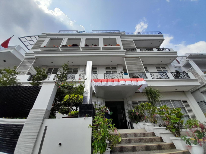 Exterior & Views 1, Grand Kartini Hotel, Bukittinggi