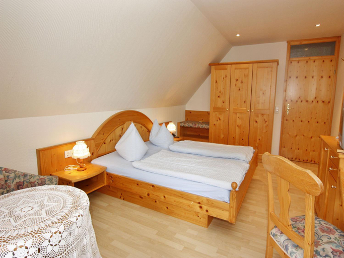 Bedroom 4, Schwarzwaldgasthof Hotel Schwanen, Schwarzwald-Baar-Kreis