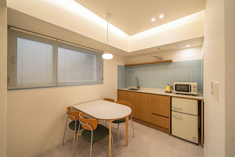Others 2, Hotel Monday Mansion, Guro
