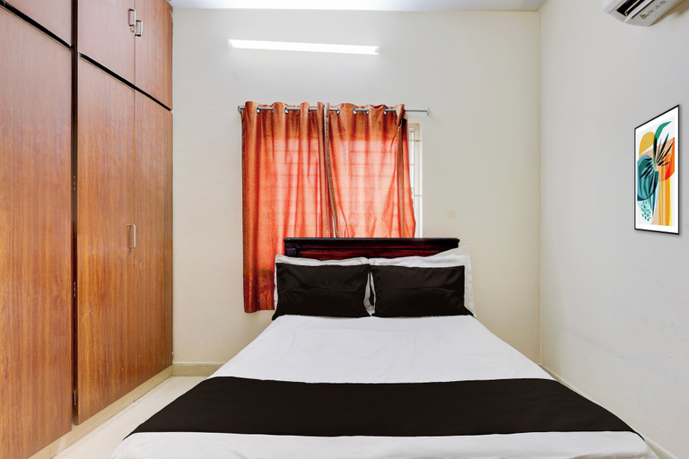 Others 5, Hotel O Enikepadu, Krishna