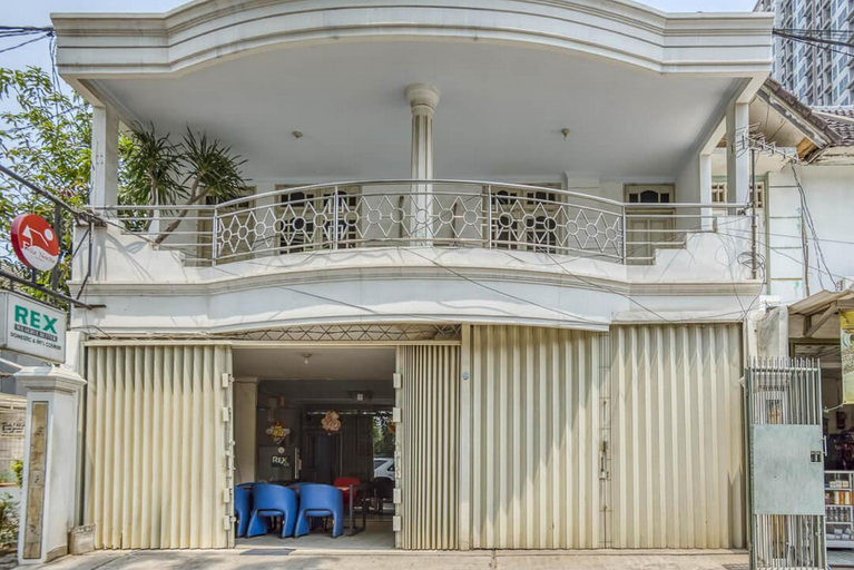 Exterior & Views 2, RedDoorz Hostel @ Feliz Noche Cengkareng, West Jakarta