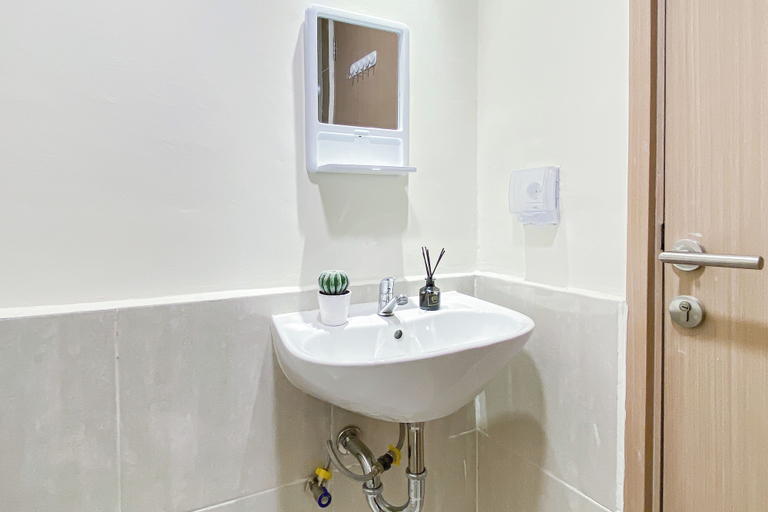 Others 4, Warm And Peaceful 2Br At Apartment Meikarta District 1, Cikarang