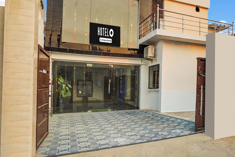 Others 3, Super OYO Hotel O Ayodhya Dham Bus, Faizabad