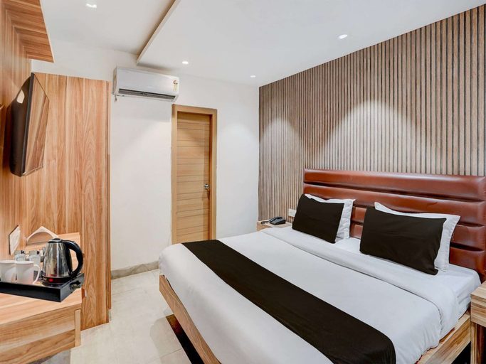 Others 5, Saver Double Hotel Hm Crystal, Sahibzada Ajit Singh Nagar