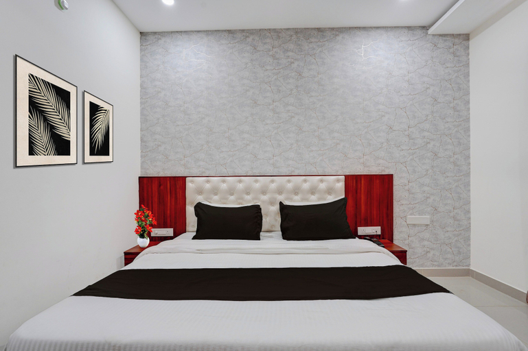 Others 2, Townhouse Neotown Crossway, Bangalore
