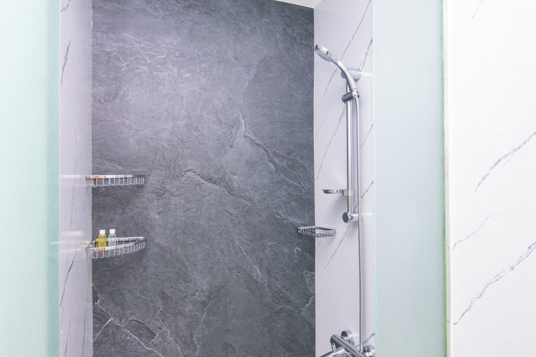 Bathroom 3, Bloomfields Studio - Bay Square - Business Bay, Dubai