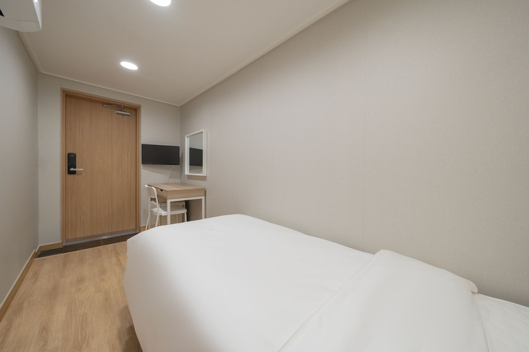 Bedroom 4, LEE&HAN HOSTEL, Gangnam