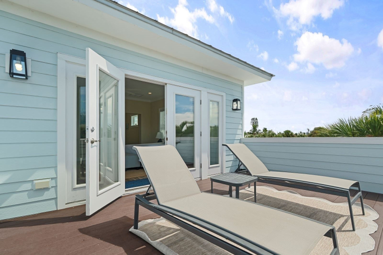 Others 3, Coastal Livin' 3 Bedroom Home, Manatee
