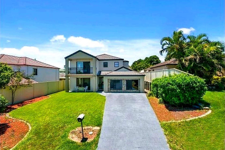 Others 4, Room-happy House for Happy Guests, Gold Coast