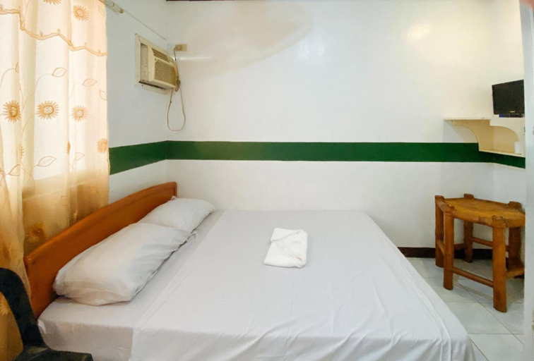 Bedroom 3, RedDoorz @ Classique Pan Oriental Hotel and Resort, Batangas City