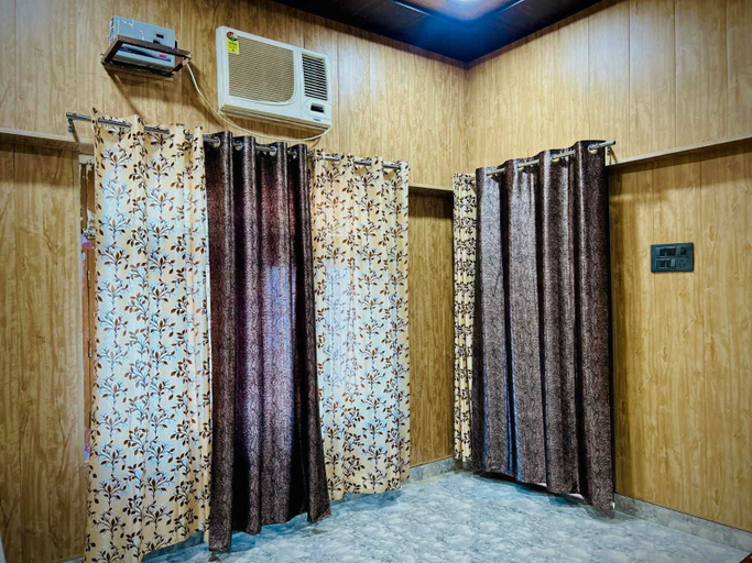 Others 2, Hotel O Shri Krishna place, Lakhimpur Kheri