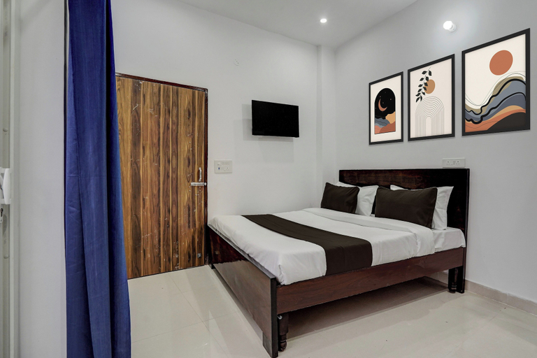 Others 3, Hotel O SGT University Road, Gurgaon