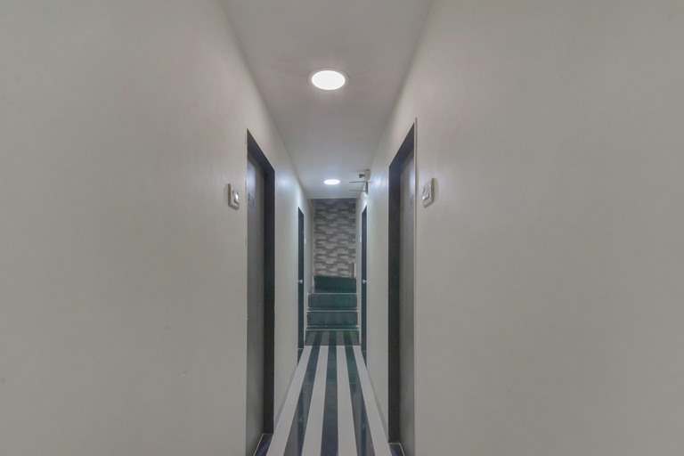 Others 5, Hotel O Ak Palace Near Chhatrapati, Mumbai Suburban