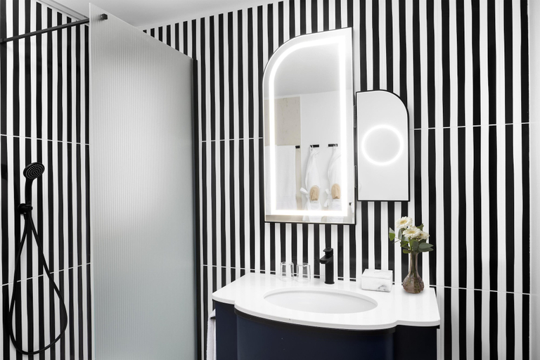 Bathroom 5, Anglo American Hotel Florence, Curio Collection by Hilton, Florence