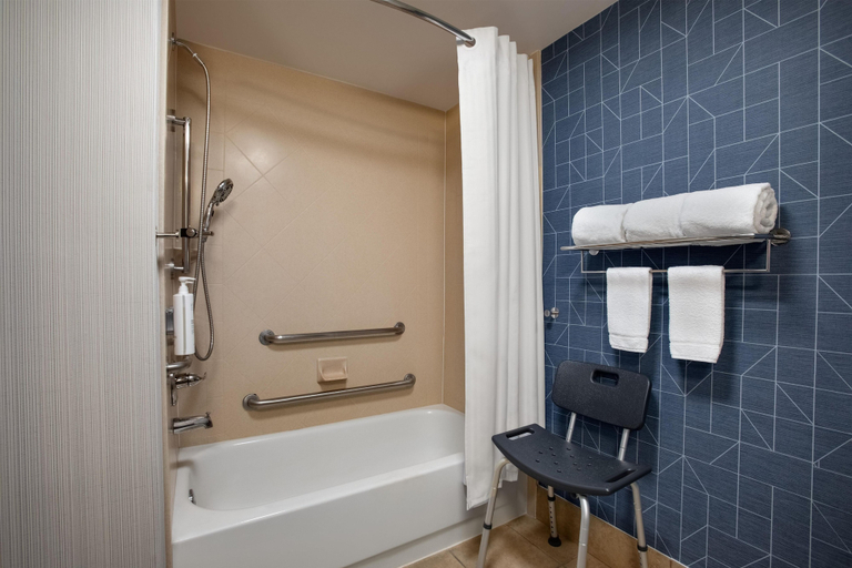 Bathroom 5, Spark by Hilton Columbus East Pickerington, Fairfield