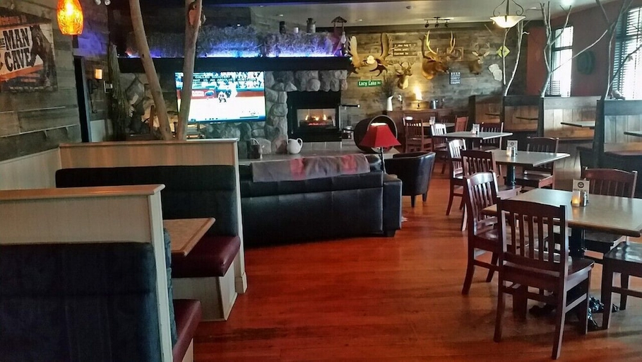 Food & Drinks, Ocean Marina Hotel, Alberni-Clayoquot